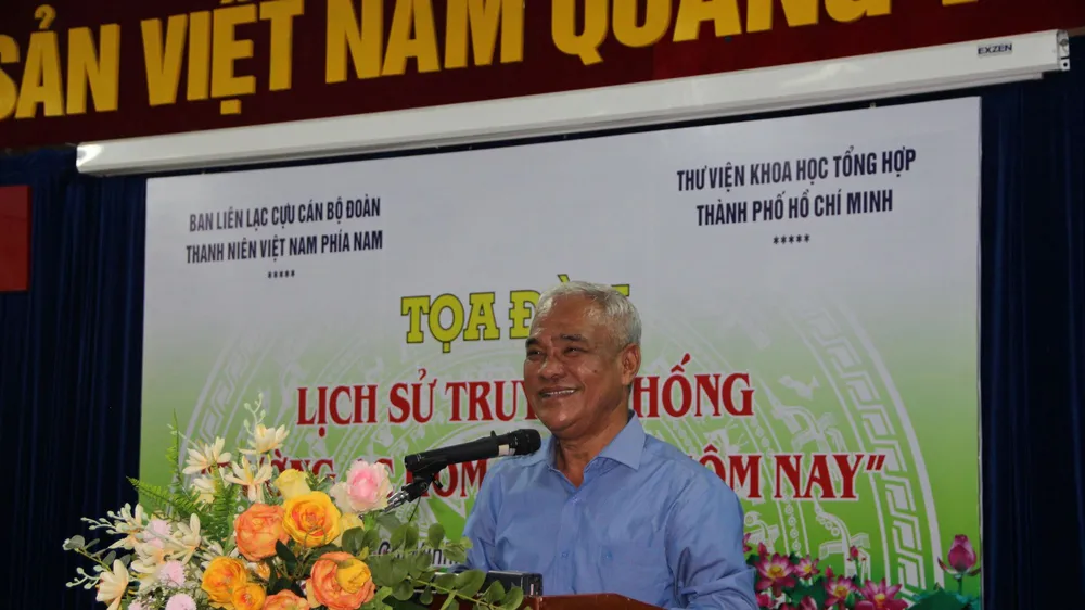 TS Lê Hồng Liêm, Trưởng ban Liên lạc Cựu cán bộ Đoàn Thanh niên Việt Nam phía Nam phát biểu tại tọa đàm