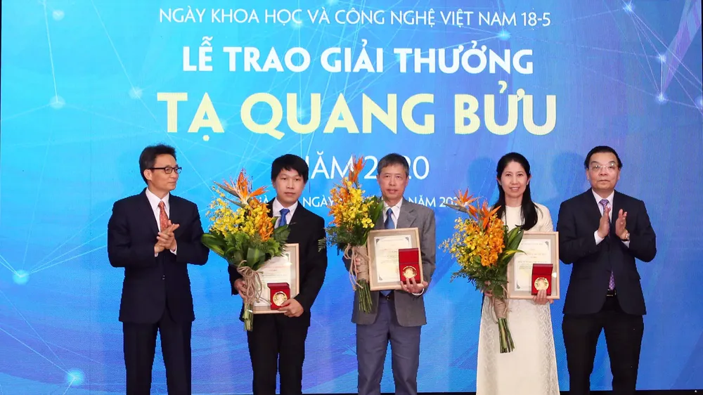 Tôn vinh những nhà khoa học Việt Nam