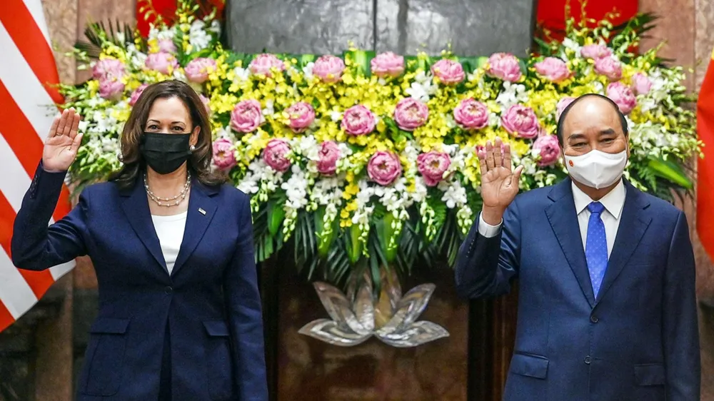 Chủ tịch nước Nguyễn Xuân Phúc hội kiến với Phó Tổng thống Hoa Kỳ Kamala Harris