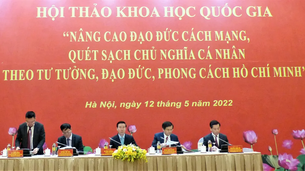 Nâng cao đạo đức cách mạng, quét sạch chủ nghĩa cá nhân theo tư tưởng, đạo đức, phong cách Hồ Chí Minh