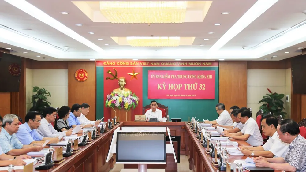 Kỷ luật và đề nghị kỷ luật nhiều cá nhân, tổ chức đảng ở Quảng Ninh