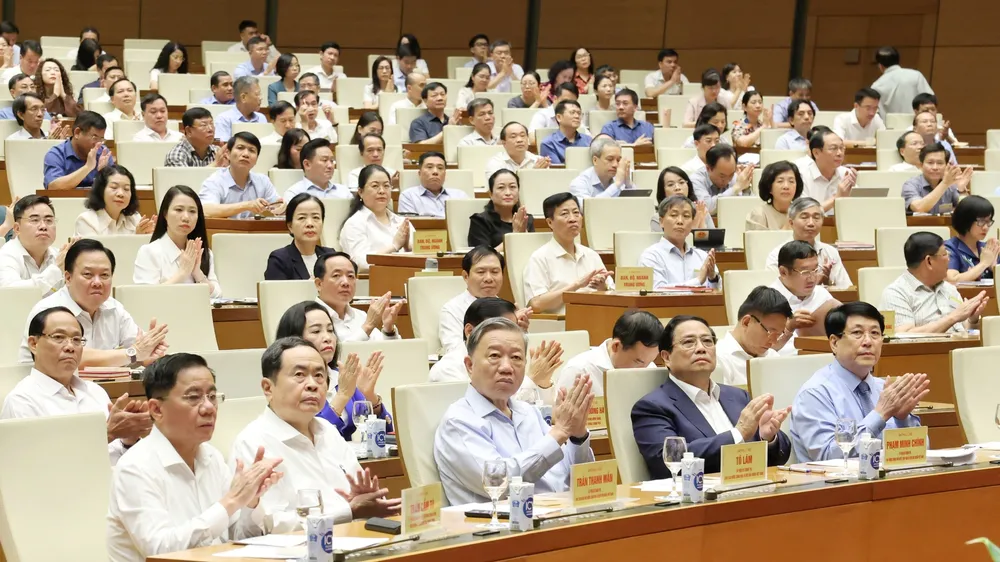 Các đại biểu dự hội nghị tại điểm cầu chính Hội trường Diên Hồng. Ảnh: QUANG PHÚC