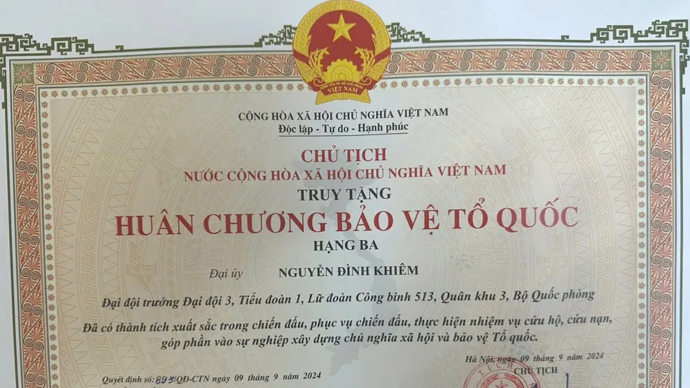 Chủ tịch nước truy tặng Huân chương Bảo vệ Tổ quốc hạng ba đối với Đại úy Nguyễn Đình Khiêm