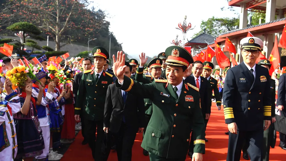 Bắt đầu các hoạt động Giao lưu Hữu nghị quốc phòng biên giới Việt Nam - Trung Quốc lần thứ 9