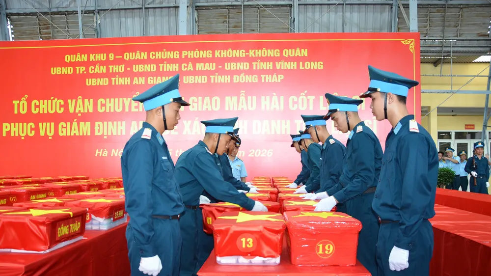 Bộ Quốc phòng tiếp nhận 15.072 mẫu hài cốt liệt sĩ từ Quân khu 9
