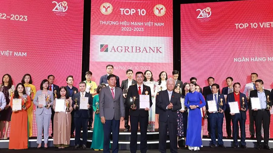 Agribank vinh dự Top 10 thương hiệu mạnh Việt Nam 2023