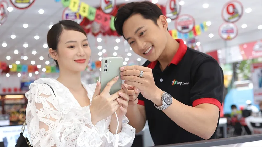 Điện thoại di động đang giảm giá sâu tại FPT Shop