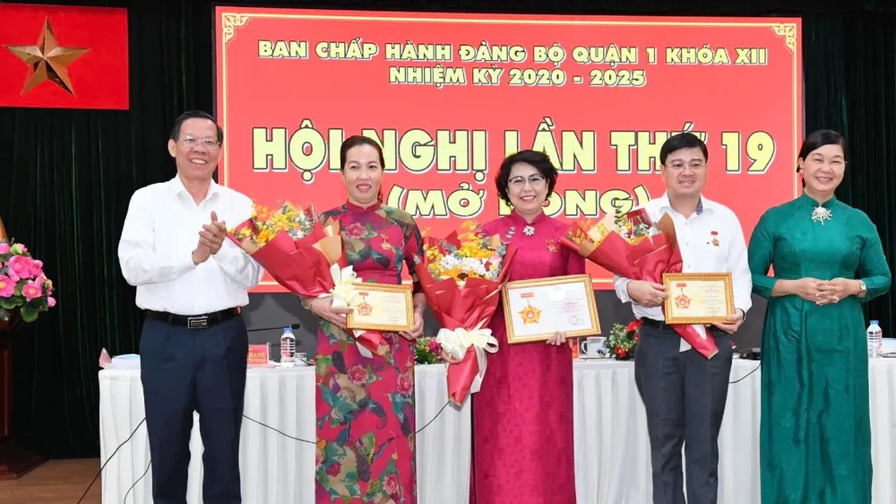 Quận 1 phải tiên phong nhiều lĩnh vực để phát triển như Singapore