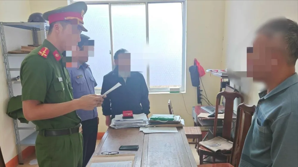 Khởi tố cựu Trưởng phòng GD-ĐT vi phạm về đấu thầu