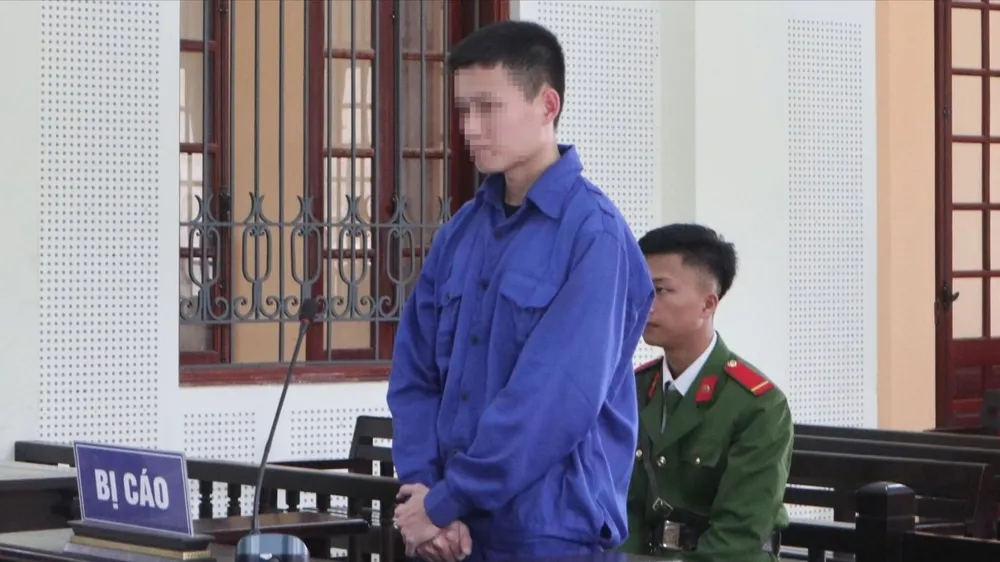 Phó giám đốc nhà máy mang dao đi cướp ngân hàng 