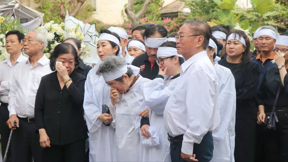 Tiễn đưa đồng chí Lê Minh Châu về nơi an nghỉ cuối cùng