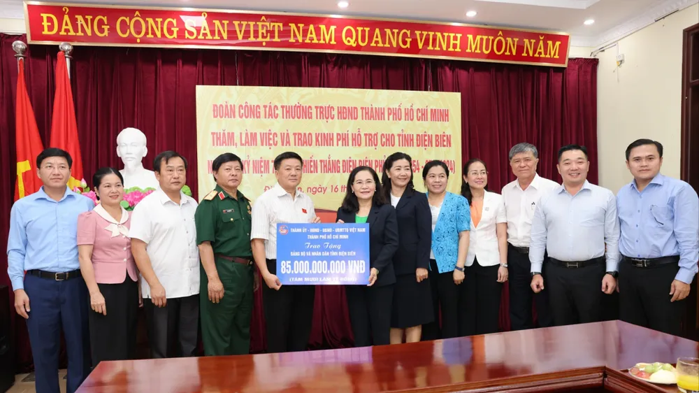 TPHCM tặng, hỗ trợ tỉnh Điện Biên trên 85 tỷ đồng nhân kỷ niệm 70 năm chiến thắng Điện Biên Phủ