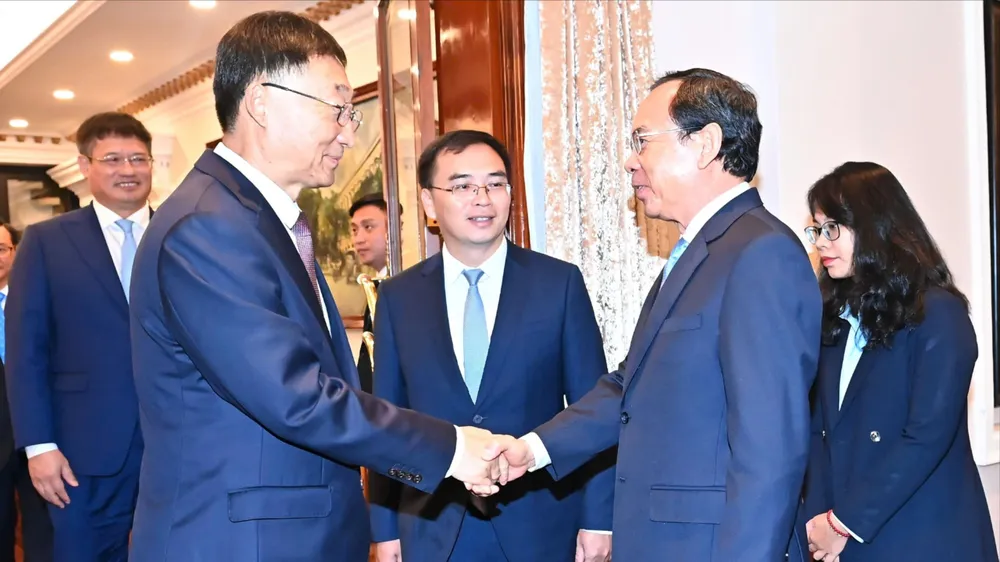 Đoàn đại biểu tỉnh Quảng Tây, Trung Quốc thăm, làm việc tại TPHCM