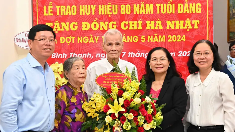 Niềm tự hào của người đảng viên