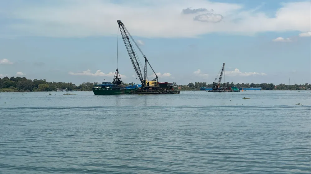 Có thể khai thác mỏ cát trên sông Tiền phục vụ đường Vành đai 3 TPHCM