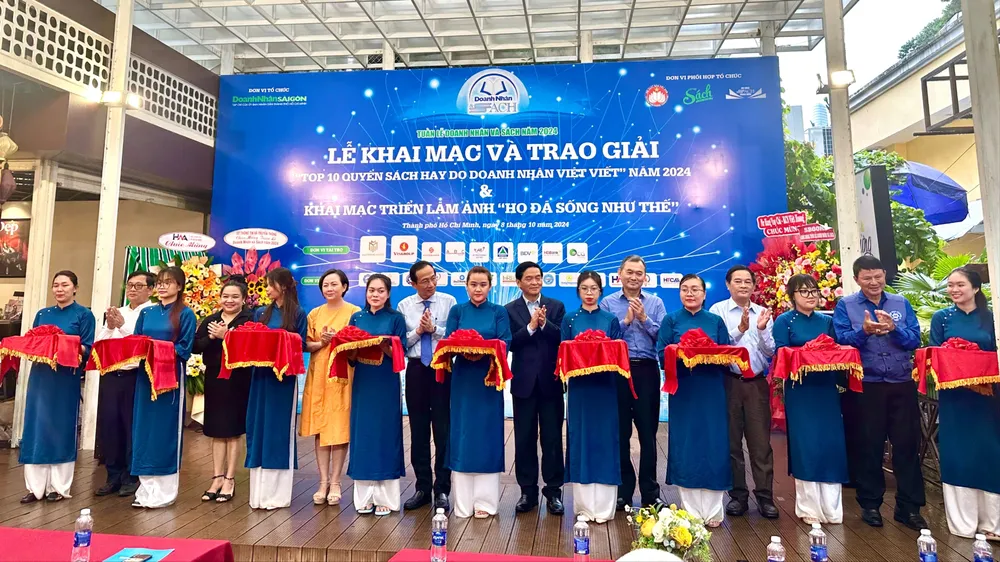 Khai mạc Tuần lễ Doanh nhân và Sách năm 2024
