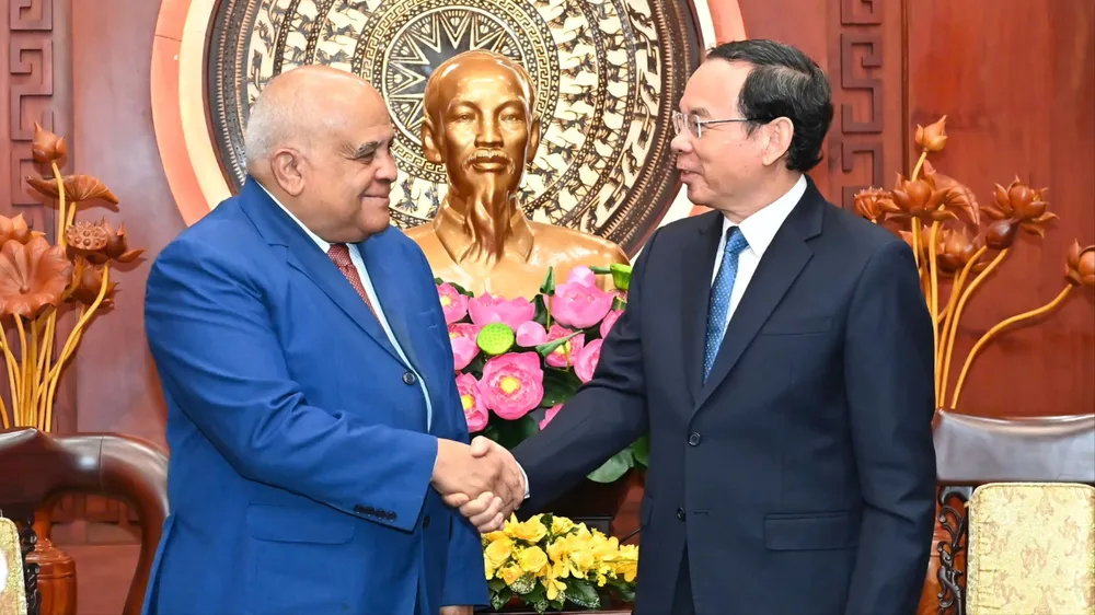 TPHCM tăng cường hợp tác với Cuba và Singapore