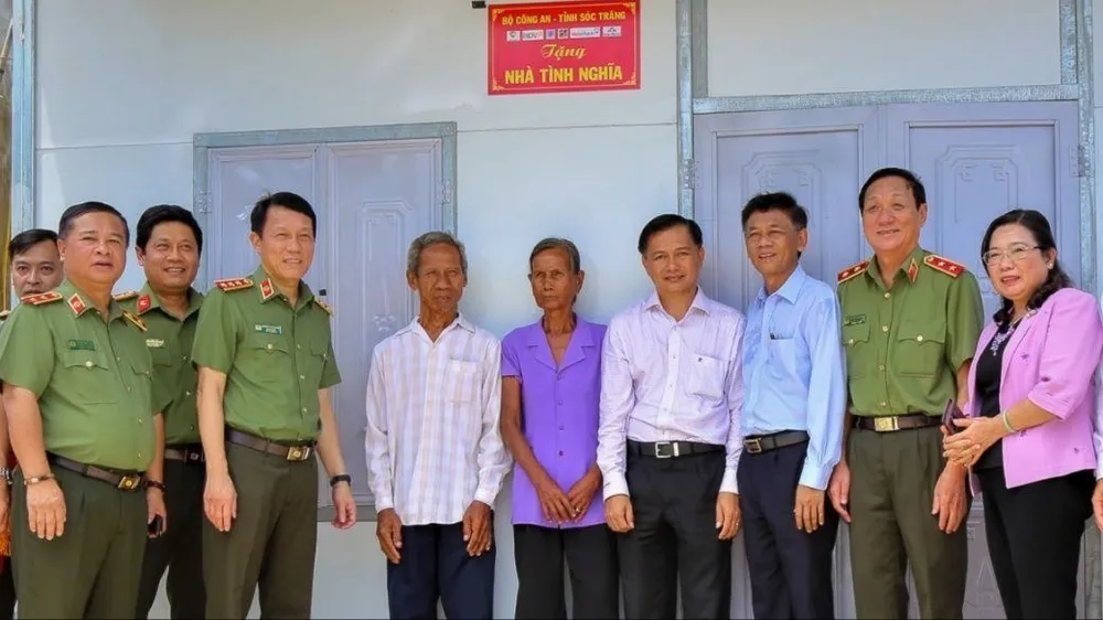 Hàng ngàn mái ấm nghĩa tình tặng đồng bào Khmer khó khăn