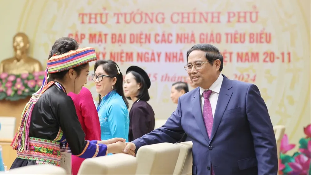 Thủ tướng Phạm Minh Chính gặp mặt các nhà giáo tiêu biểu 