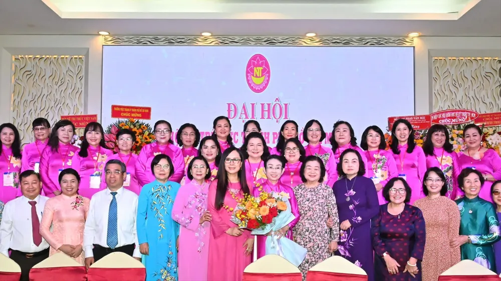 Hội Nữ trí thức TPHCM - Nét đẹp rạng ngời của phụ nữ thành phố