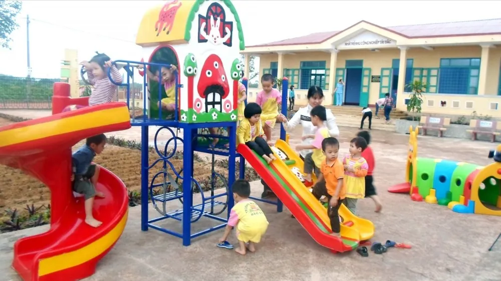 Băn khoăn nhà trẻ cho con công nhân