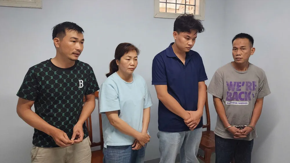 Khởi tố 4 đối tượng giả danh công an bắt người trái pháp luật