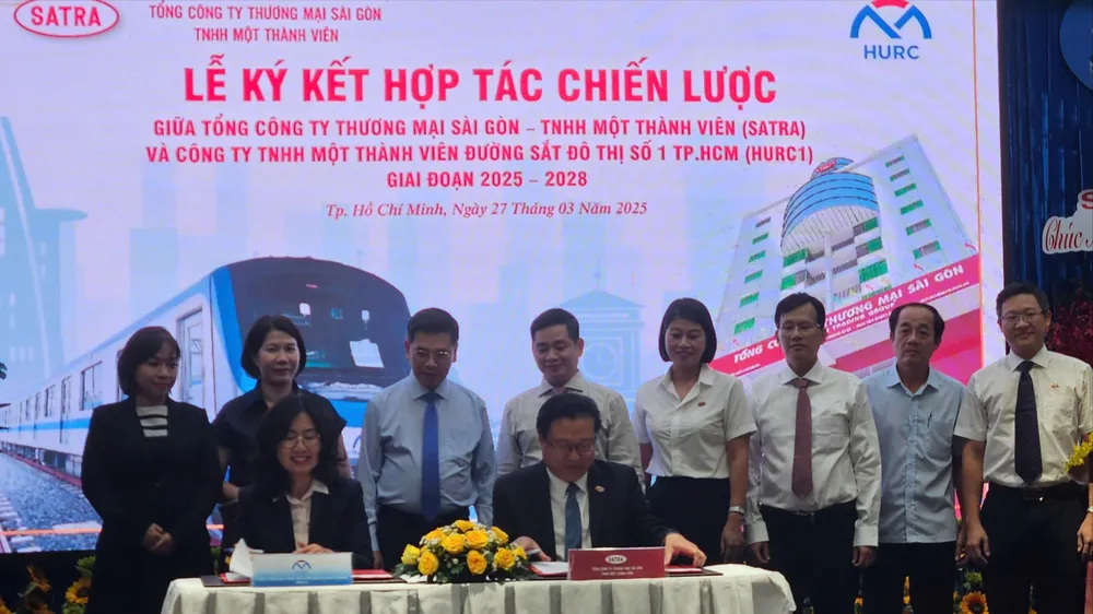 Lãnh đạo HURC và SATRA ký kết thỏa thuận hợp tác chiến lược giai đoạn 2025-2028