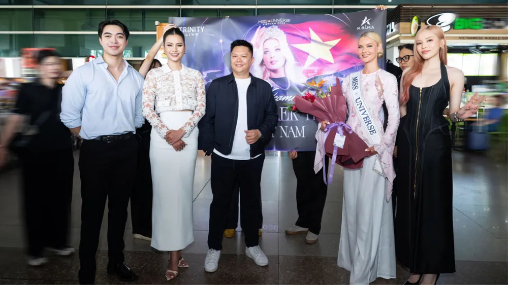 Miss Universe 2024 Victoria Kjær Theilvig Jakrajutatip đến Việt Nam
