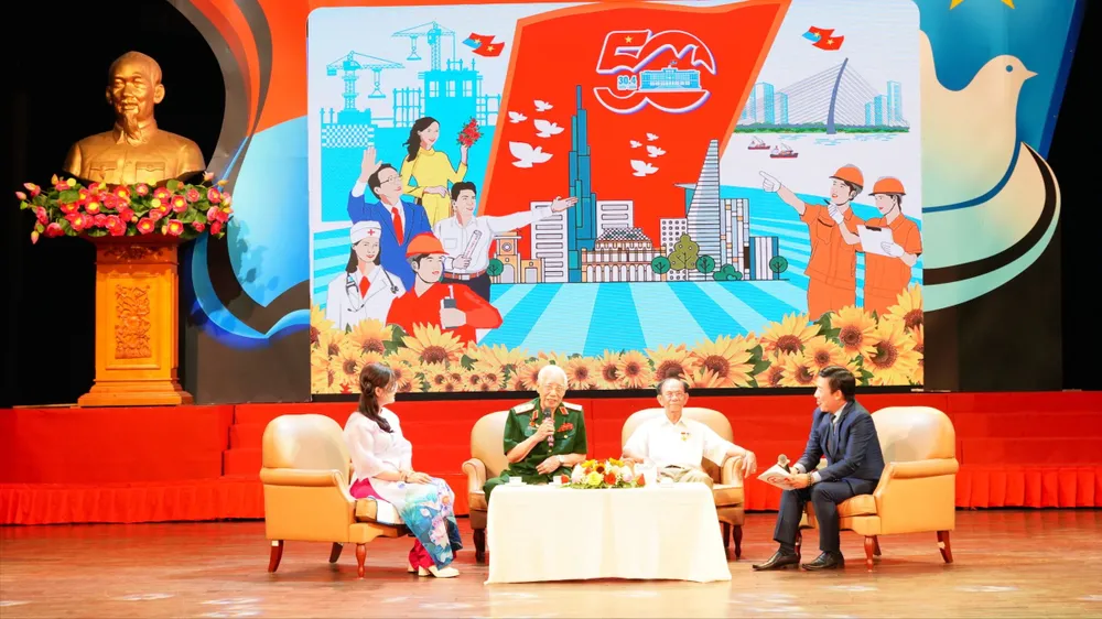 Quận 1 họp mặt Kỷ niệm 50 năm Ngày Giải phóng miền Nam, thống nhất đất nước