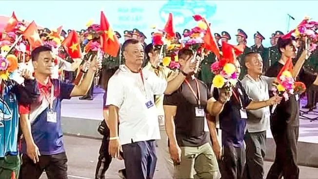 Mỗi bước chân là một niềm tự hào
