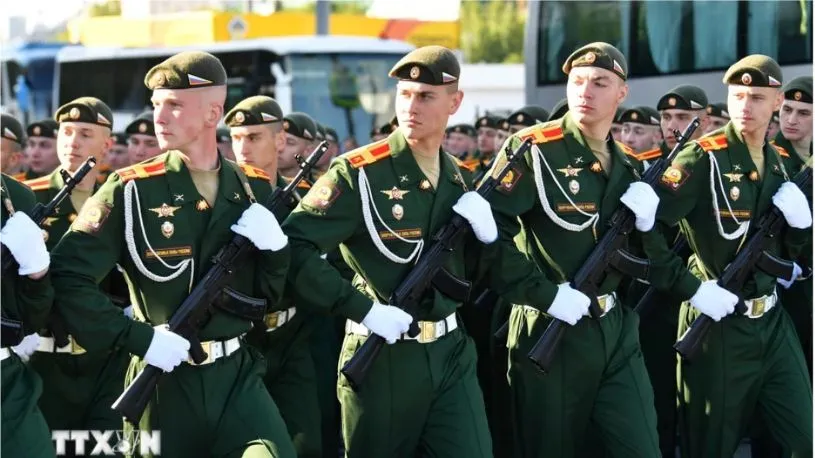 Quân nhân tham gia Lễ duyệt binh Kỷ niệm 80 năm Ngày Chiến thắng phátxít tại Moscow, Nga ngày 9-5-2025. Ảnh: THX/TTXVN