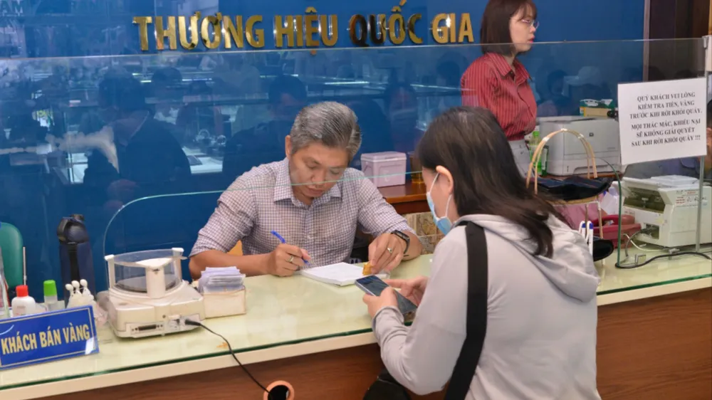 Giá vàng miếng SJC mua vào tăng mạnh