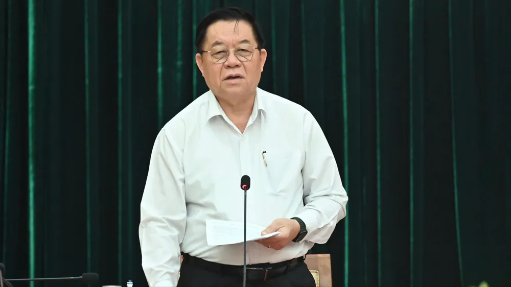 Trưởng Ban Tuyên giáo và Dân vận Trung ương Nguyễn Trọng Nghĩa làm việc với Thành ủy TPHCM