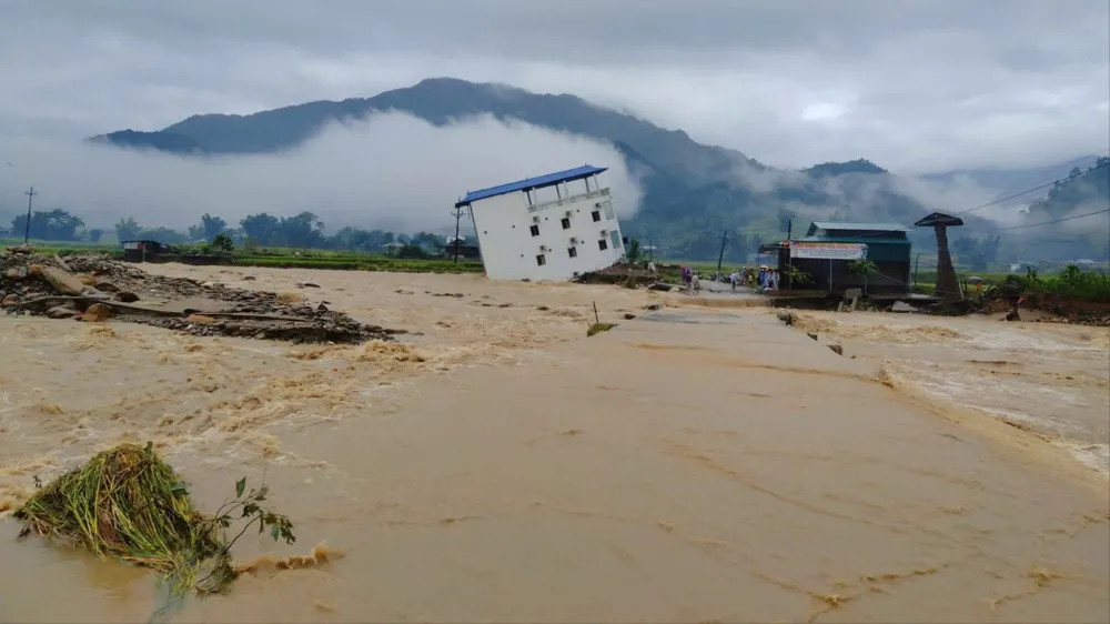 Tính đến 17 giờ ngày 2-10: Bão lũ gây thiệt hại hơn 13.000 tỷ đồng, 62 người chết và mất tích