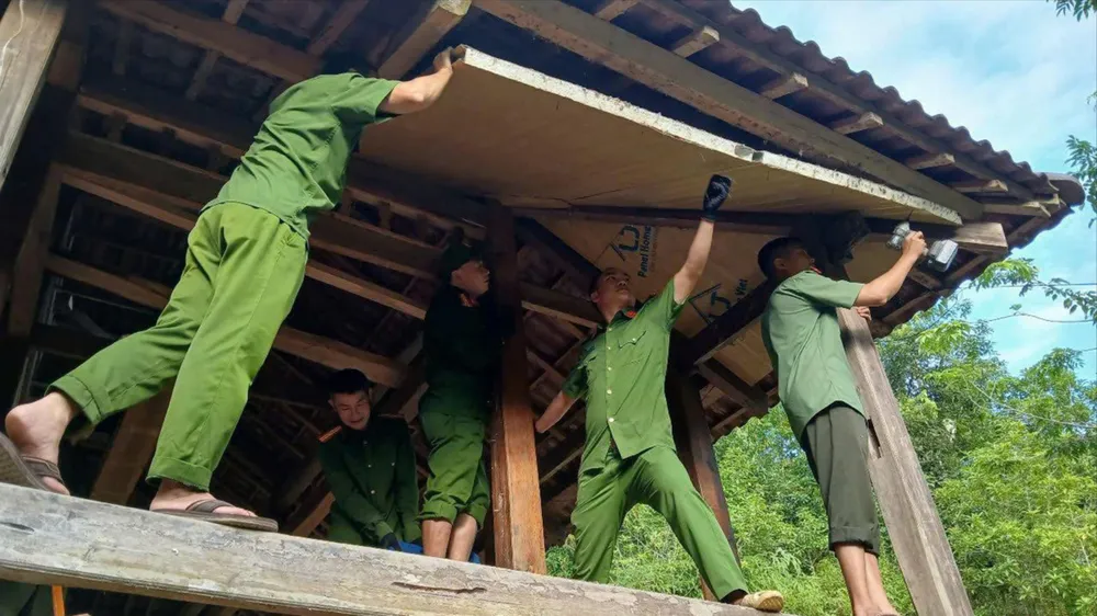 Bão số 11 đổ bộ miền Bắc: Hơn 3,4 triệu học sinh nghỉ học ngày 6-10