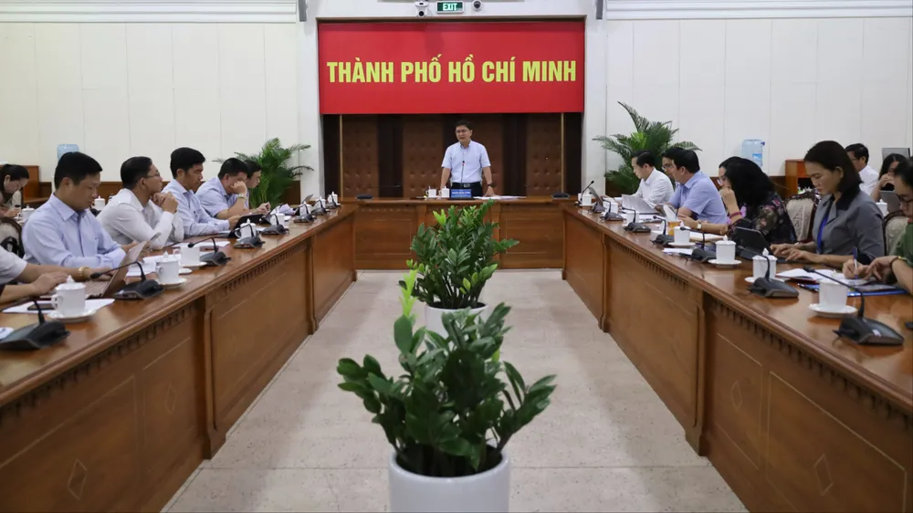 TPHCM triển khai thủ tục hành chính “phi địa giới”: Người dân quen giải quyết thủ tục tại nơi cư trú