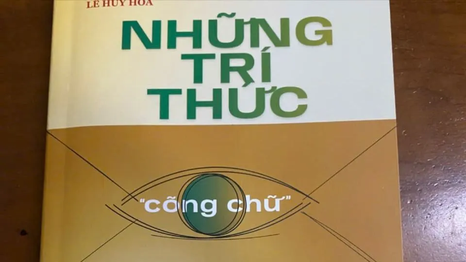 "Những trí thức "cõng chữ" làm sách": Bản anh hùng ca thầm lặng