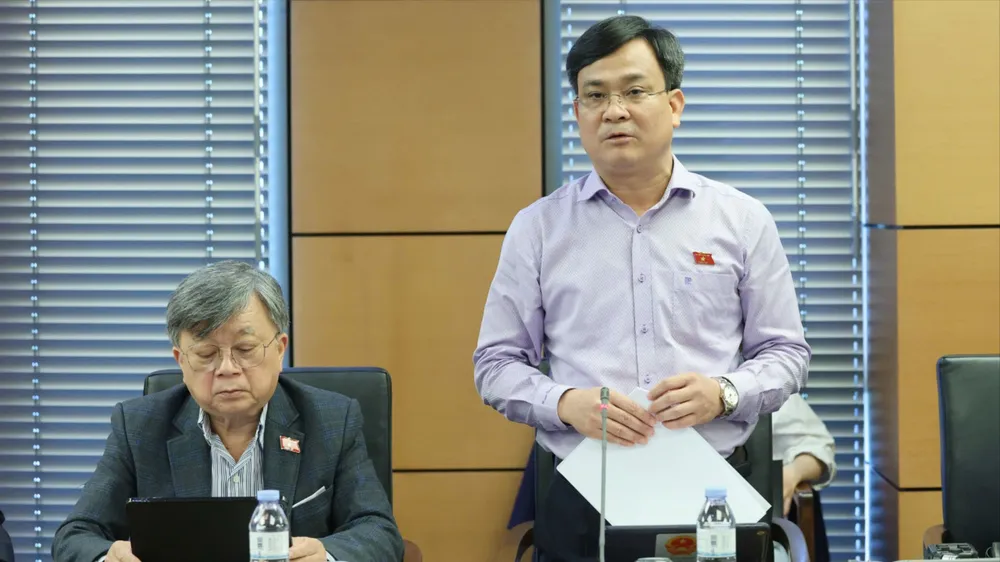 Đề xuất giám sát người cai nghiện bằng thiết bị điện tử