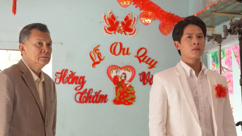 NSƯT Hữu Châu dùng kỹ thuật để tát bạn diễn 