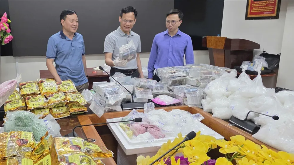 Phá đường dây ma túy 1.500 tỷ đồng do đối tượng bị truy nã quốc tế cầm đầu