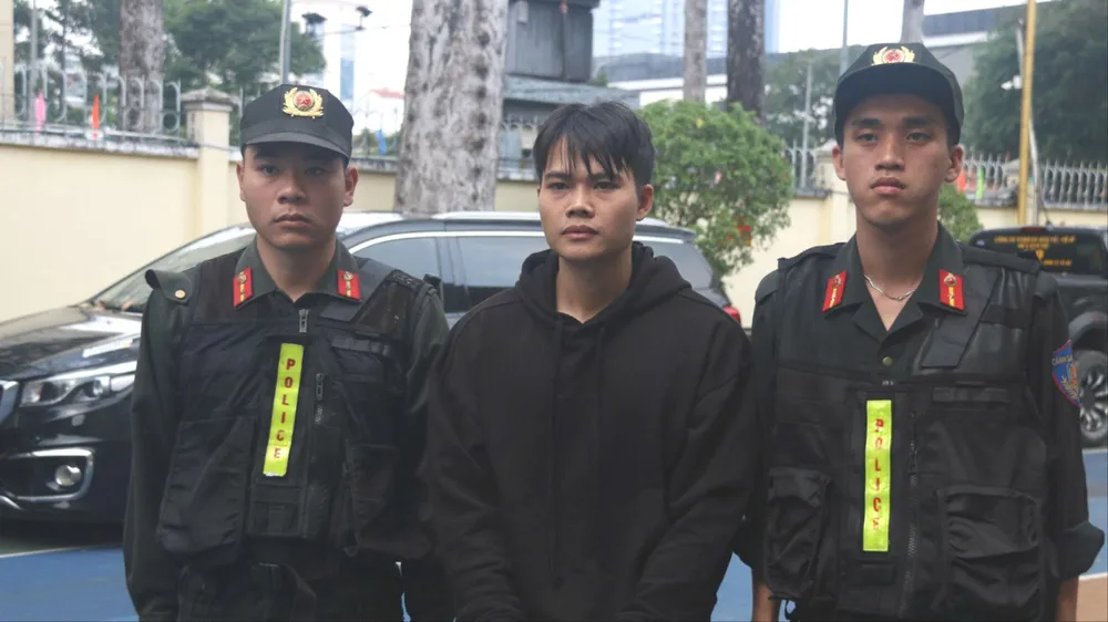 Bắt nhóm người cưỡng đoạt tài sản núp bóng doanh nghiệp mua bán nợ