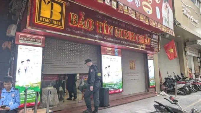 Chiều 25-3, một số cửa hàng của Bảo Tín Minh Châu dừng hoạt động