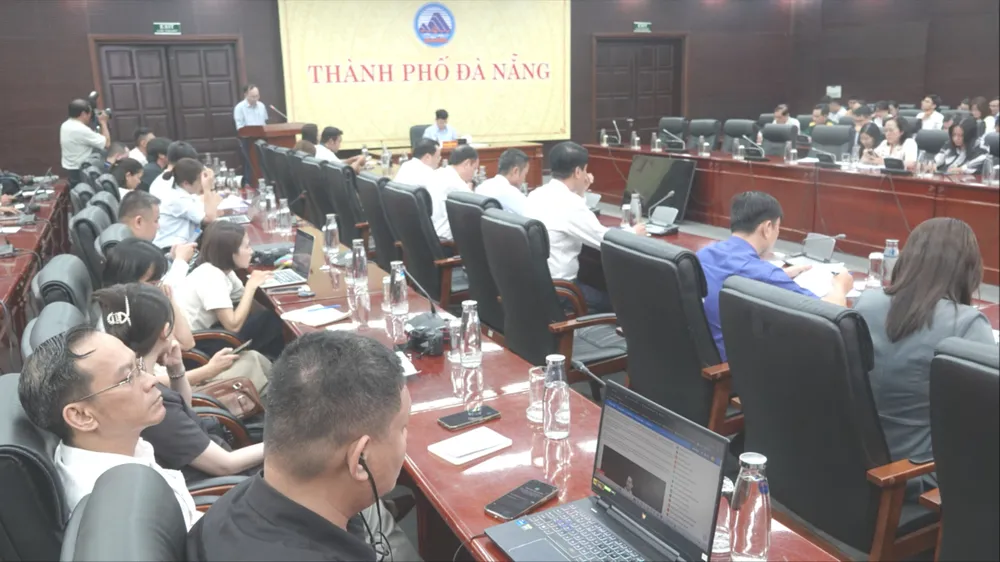 Chánh Văn phòng UBND TP Đà Nẵng Nguyễn Như Công chủ trì họp báo quý 1-2026. Ảnh: XUÂN QUỲNH