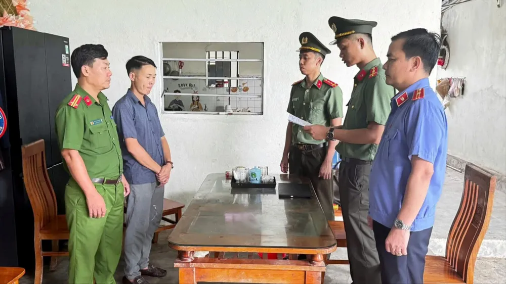 Cơ quan điều tra tống đạt quyết định khởi tố bị can đối với Lê Đăng Liêu