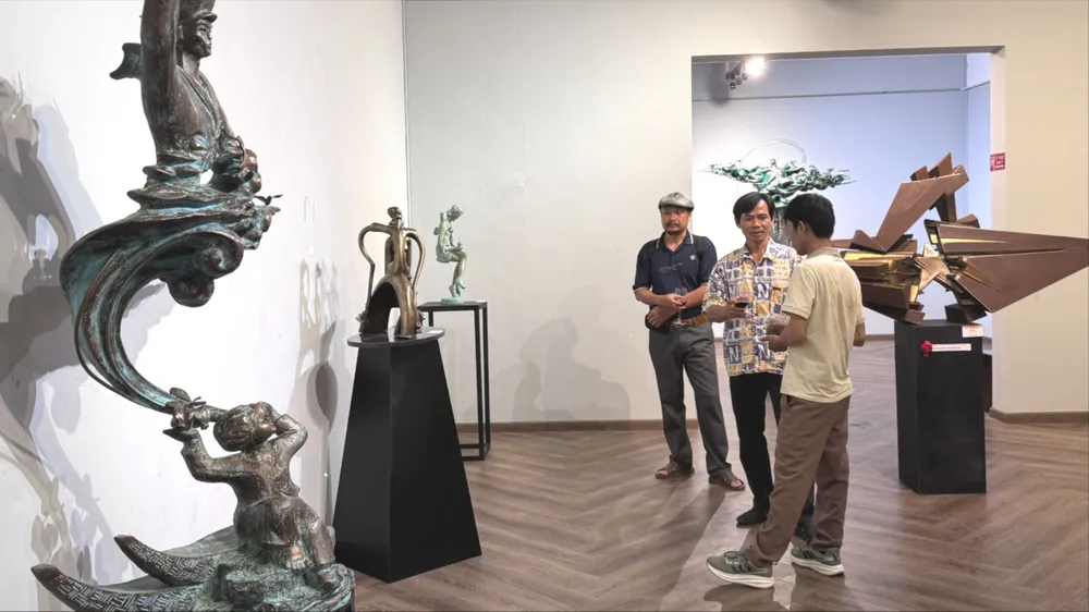 Điêu khắc TPHCM tìm hướng đi gắn với "siêu đô thị" 