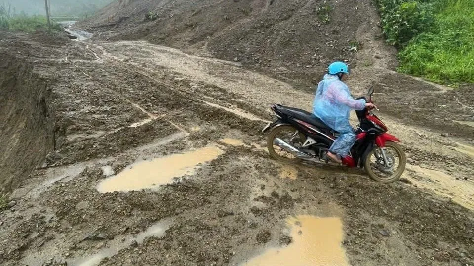 Lai Châu: Sạt lở, đứt đường do mưa lớn