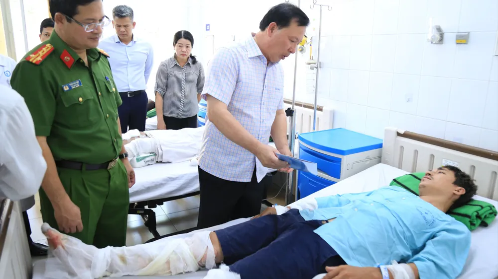 Vụ cháy xe khách làm 7 người tử vong: Khởi tố vụ án, tài xế bị tạm giữ hình sự