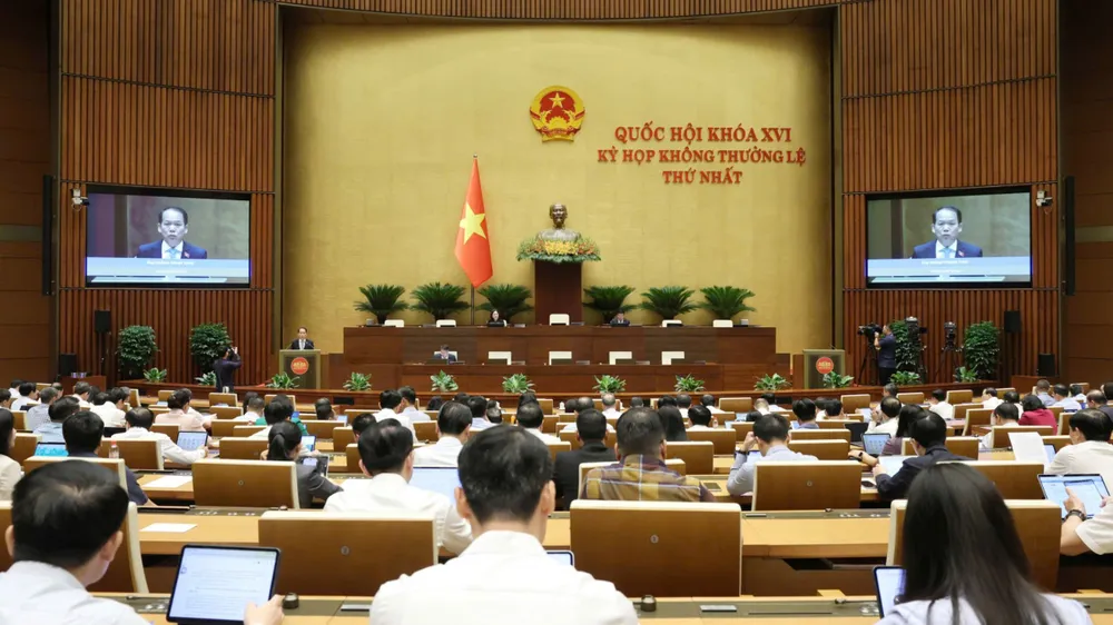 Quang cảnh phiên họp sáng 7-8. Ảnh: QUANG PHÚC