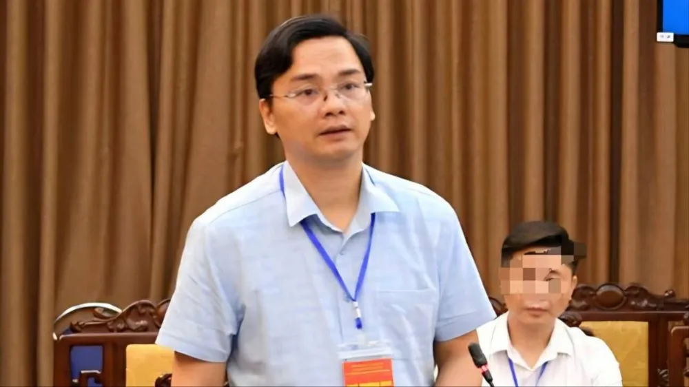 Tạm đình chỉ công tác Giám đốc Sở GD-ĐT tỉnh Tuyên Quang 