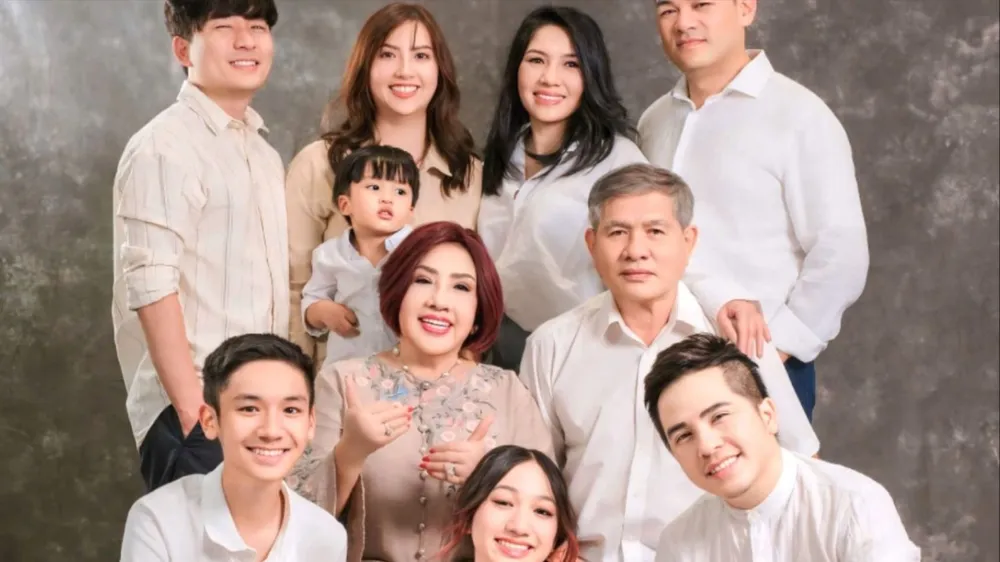 Hơn nửa thế kỷ “song hỷ”